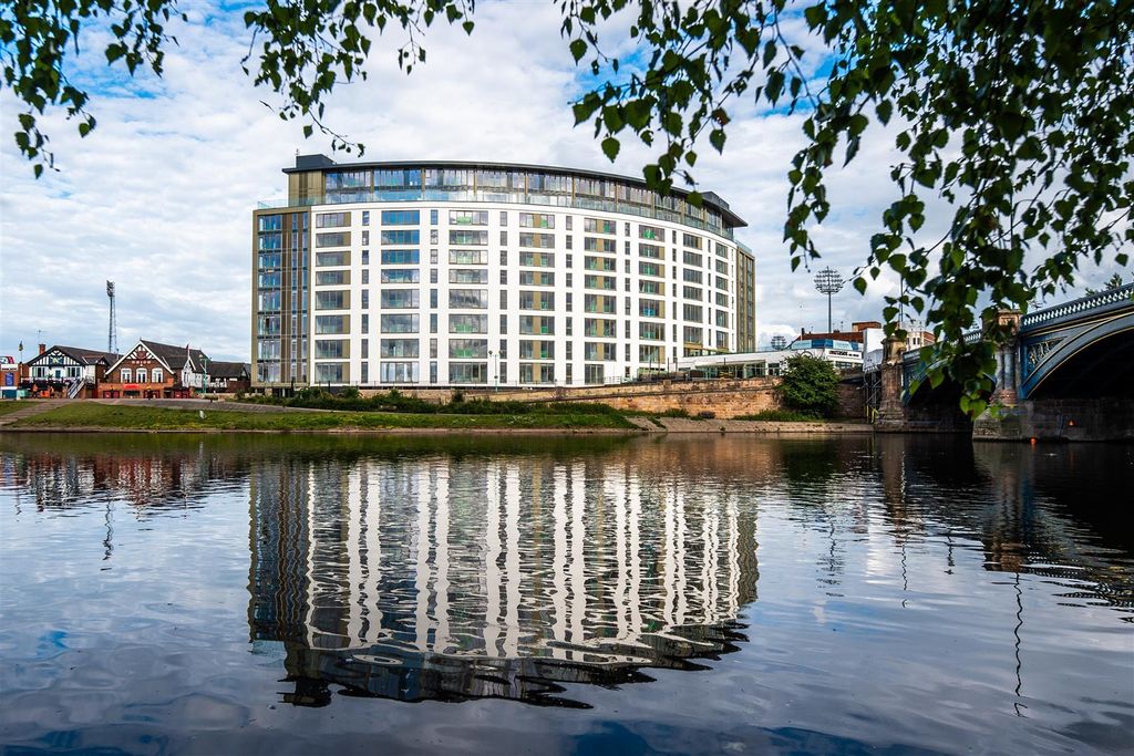 2 bed flat for saleThe Waterside Apartments, Pavilion Road, West Bridgford NG2