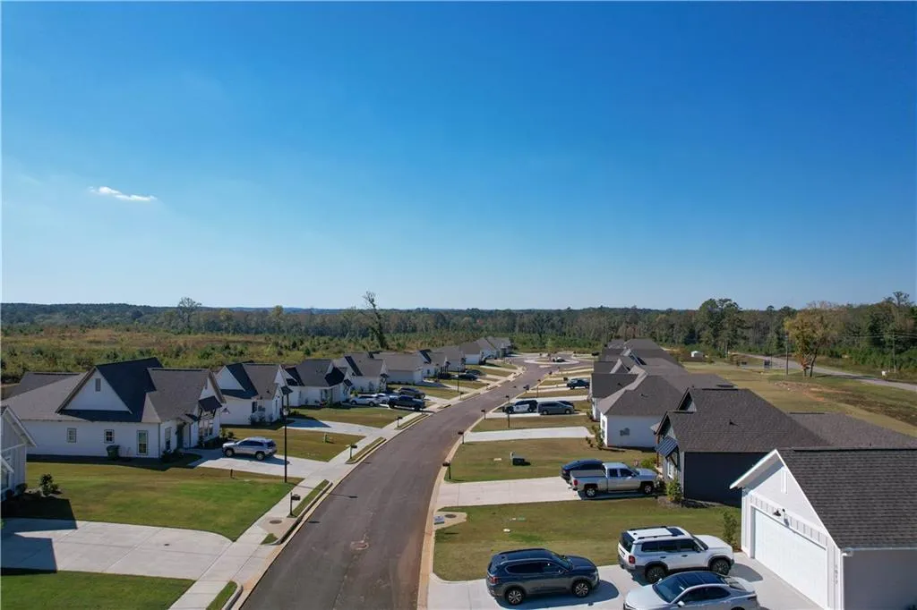 39 Crossing Court, Valley, AL 36854