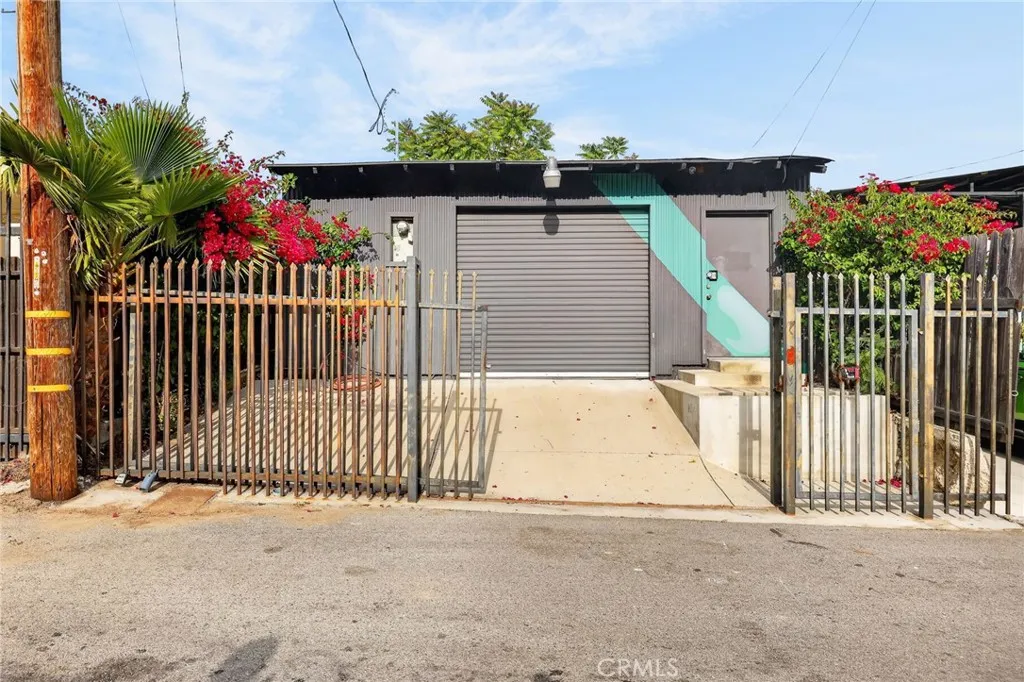 Additional image 2 of 9939 Commerce Avenue, Tujunga, CA 91042
