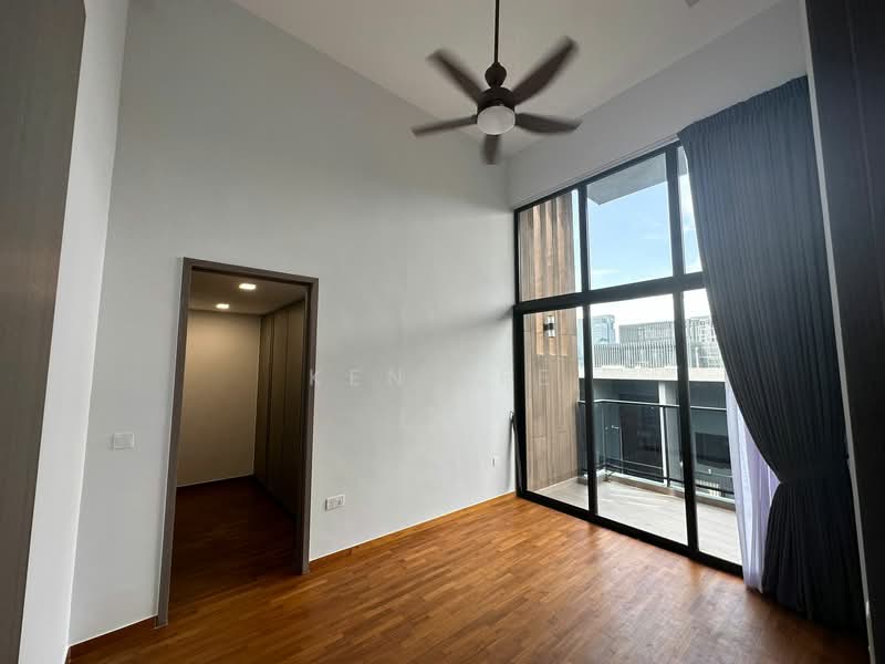 ✅⭐️ D05 – Rare Top Floor 4 Bedder | 1927 sqft | Free Shuttle Bus | Walk to MRT photo 4