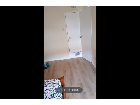 Inishail Road, Glasgow G33, Room to rent