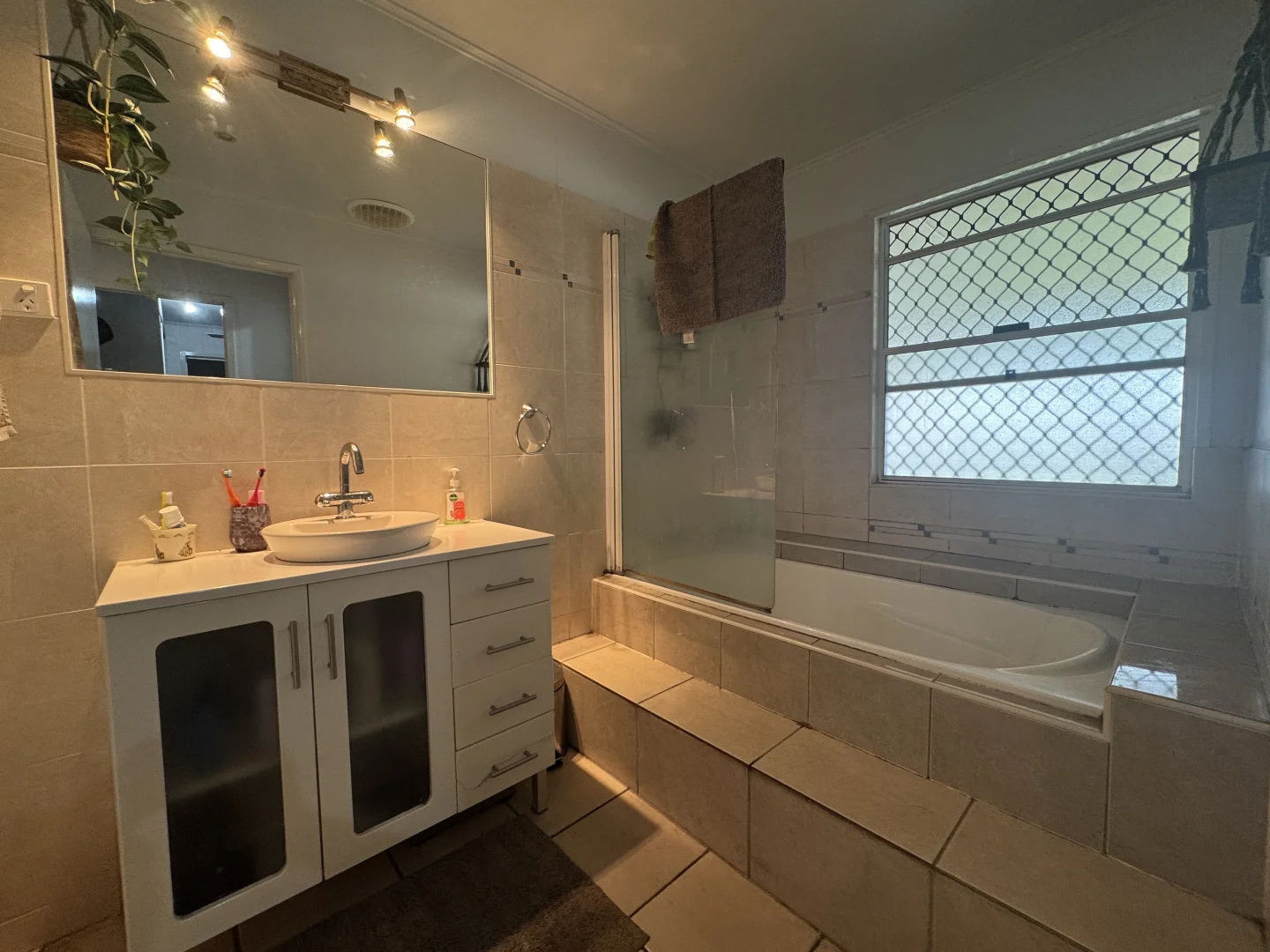 Additional image 15 of 23 Becker St, Moura QLD 4718