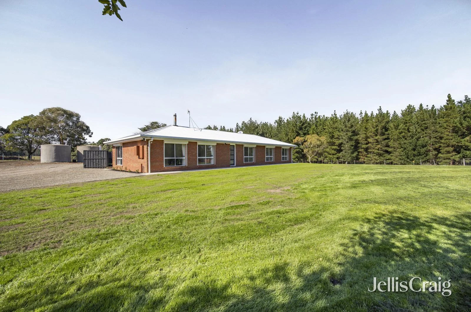 150 Clarkes Road, Glen Park VIC 3352