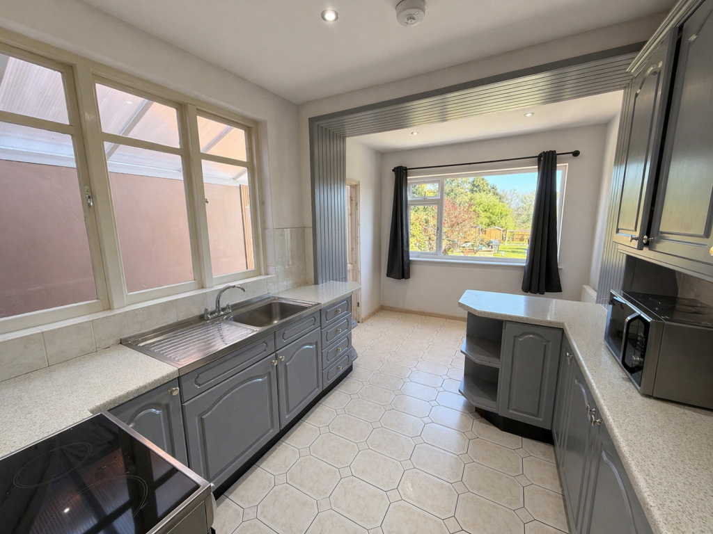 Additional image 10 of Bromsgrove Road, Hunnington, Halesowen, B62 0JL