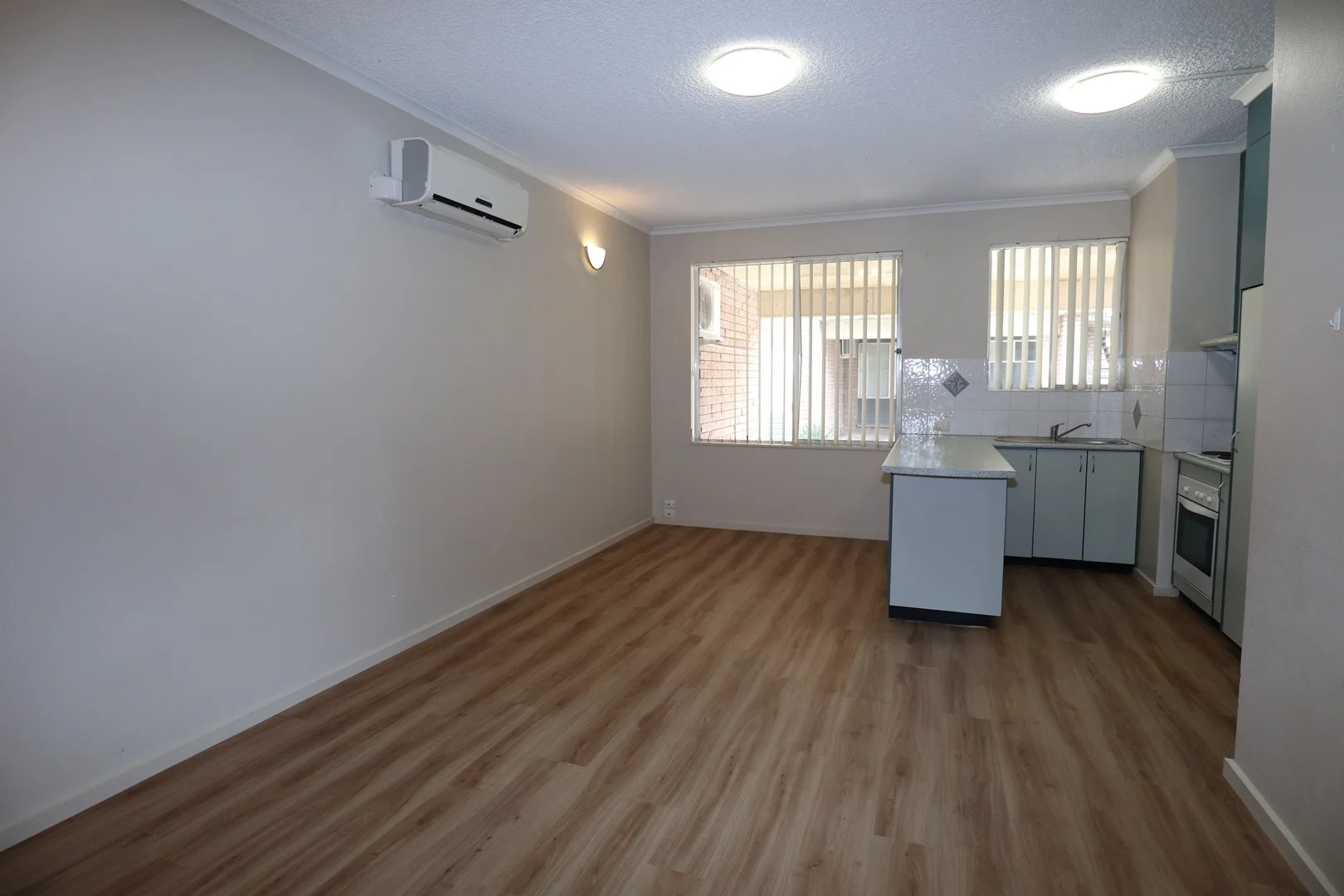 Additional image 2 of 13/1 Joyes Place, Tolland NSW 2650