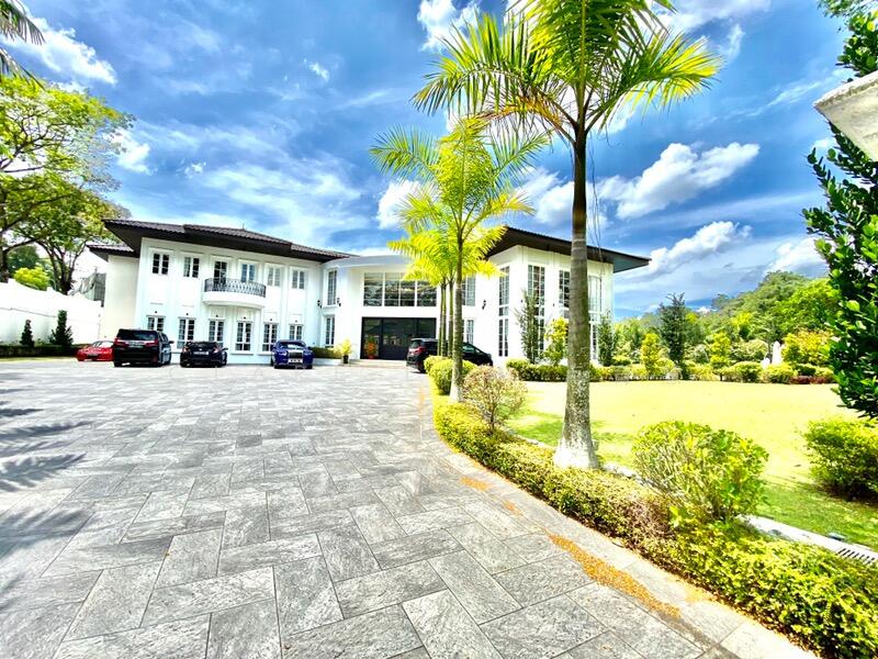 Tanglin hill