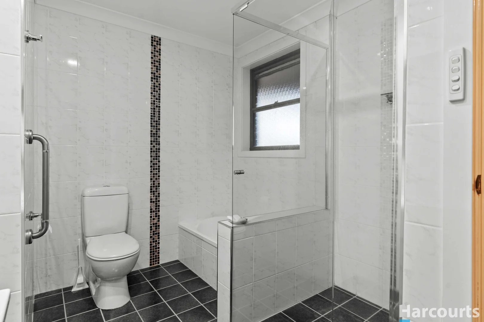 Additional image 12 of 231 Paterson Road, Bolwarra Heights NSW 2320