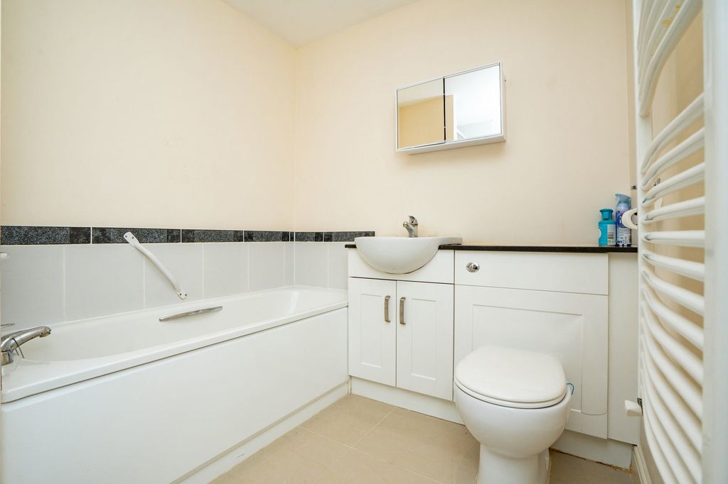 Additional image 15 of 3 bed bungalow for saleLink Elm Place, Malvern, Worcestershire WR14