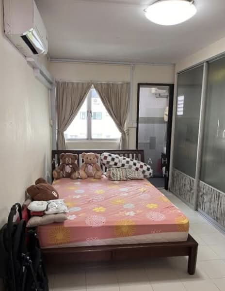 875 Tampines Street 84 photo 4
