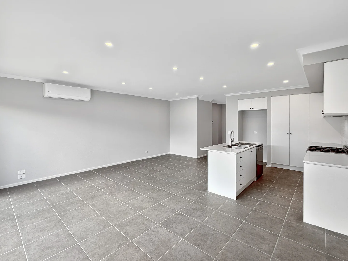 11 Wagtail Walk, Wollert VIC 3750 photo 5