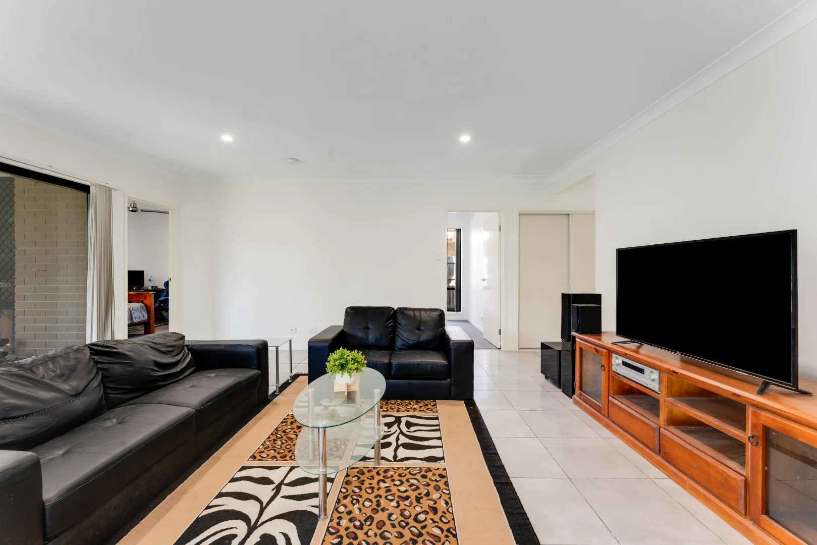 Additional image 4 of 6 Essington Mews, Leichhardt QLD 4305