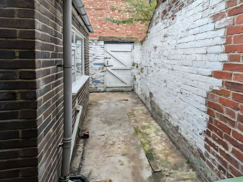 Additional image 8 of 2 bed flat for saleArgyle Terrace, Hexham, Northumberland NE46