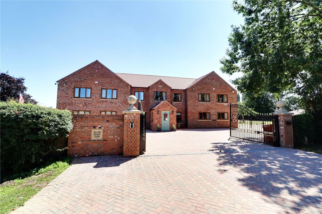 Additional image 2 of 6 bed detached house for saleGodnow Bridge, Crowle DN17