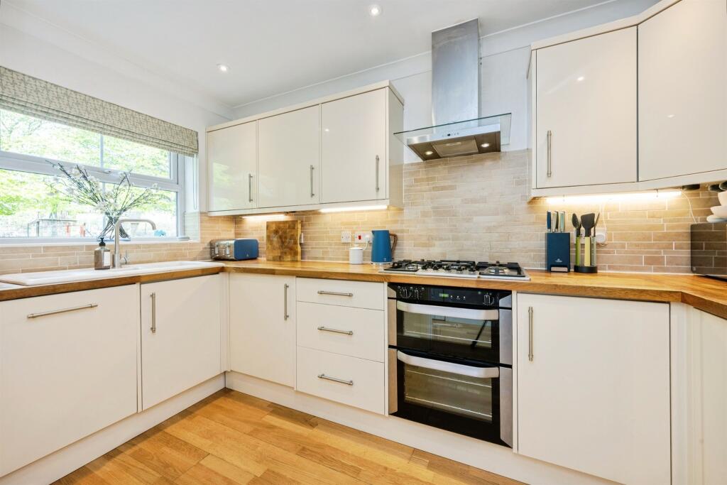 Additional image 5 of Royal Road, St. Albans