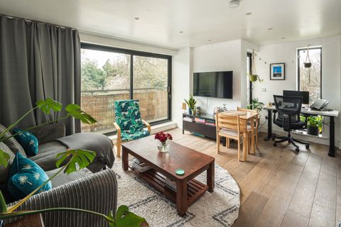 Ruskin Heights, Denmark Hill SE5