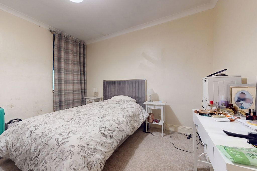 Additional image 5 of 2 bed flat for saleArgyle Terrace, Hexham, Northumberland NE46