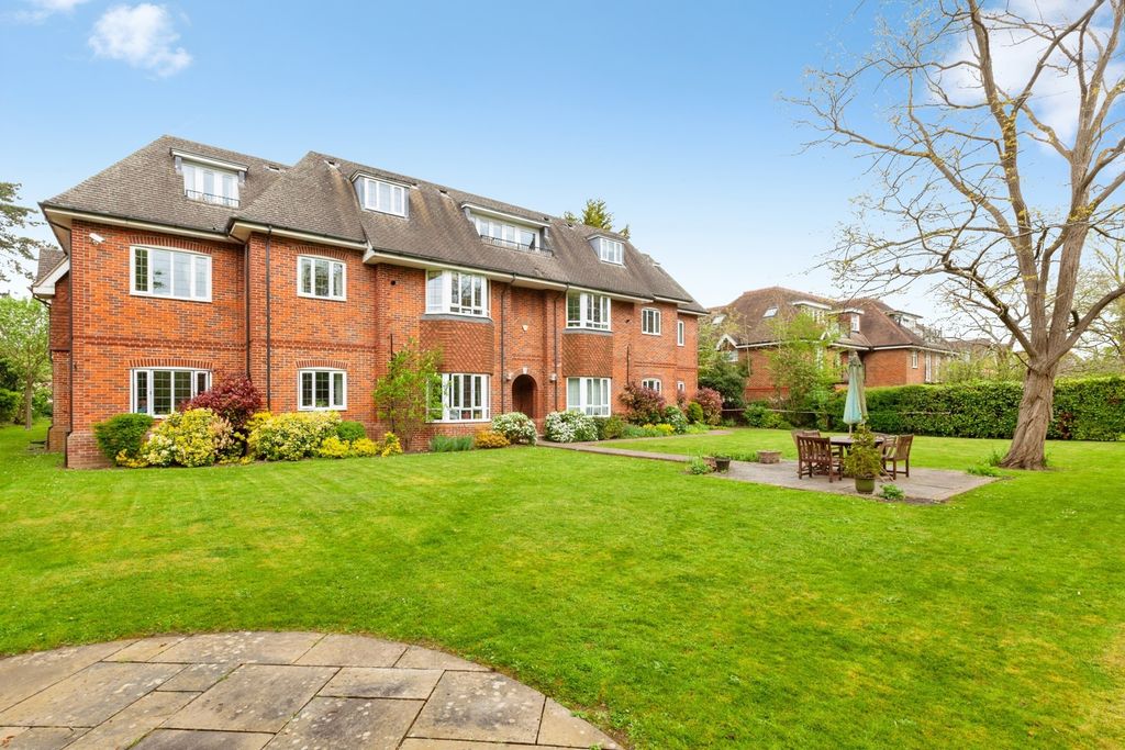 Additional image 22 of 2 bed flat for saleShoppenhangers Road, Maidenhead, Berkshire SL6