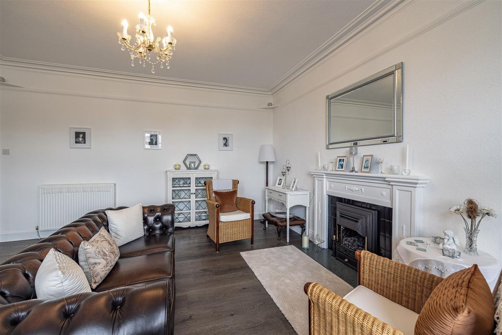 Additional image 6 of 4 bed flat for saleShawpark Road, Selkirk TD7