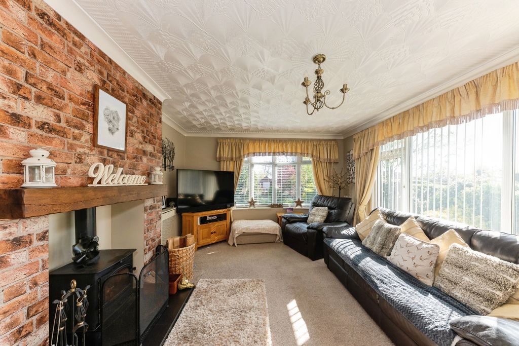 Additional image 2 of 2 bed detached bungalow for saleSea Dyke Way, Grimsby DN36