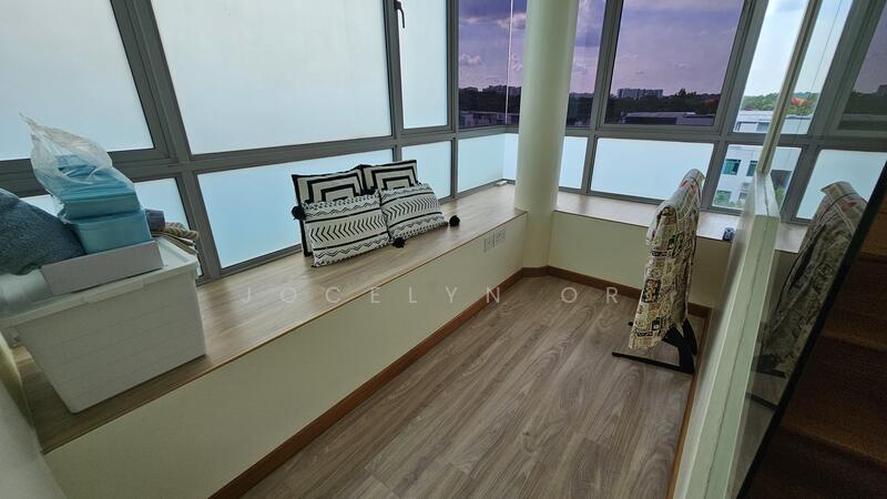 Additional image 8 of 12 Loyang Besar Close