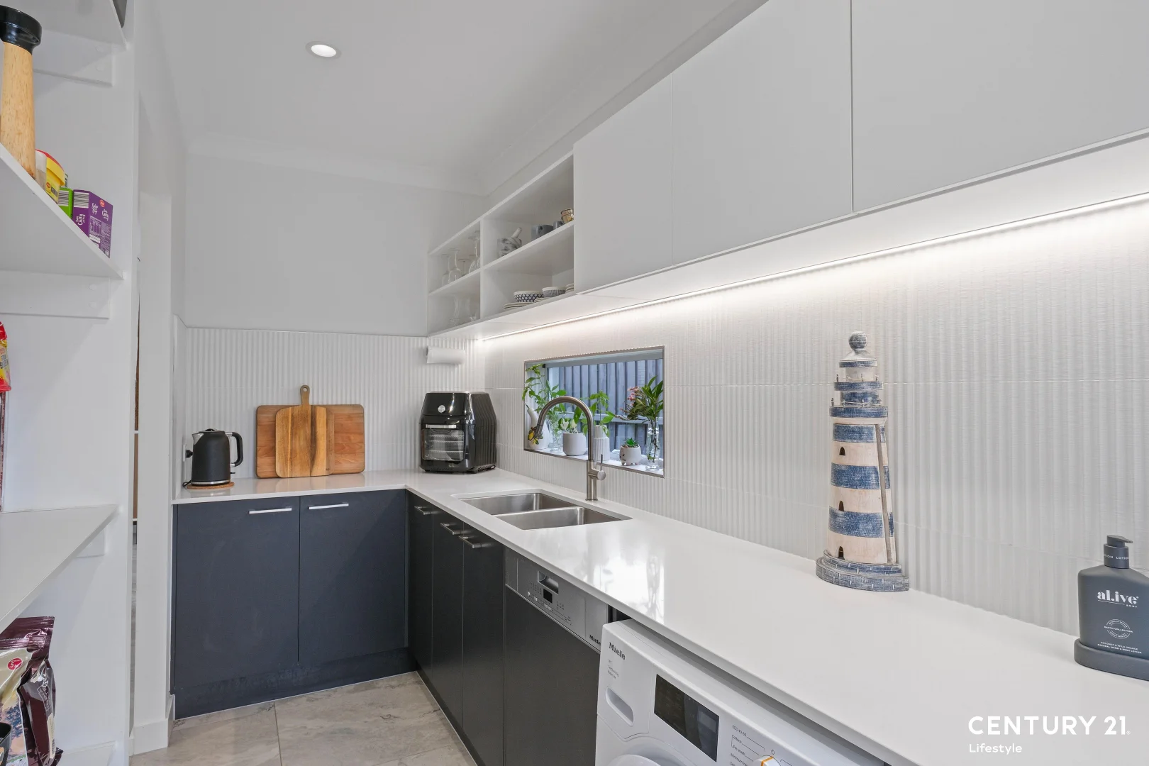 14 Girraween Crescent, Banya QLD 4551 photo 5