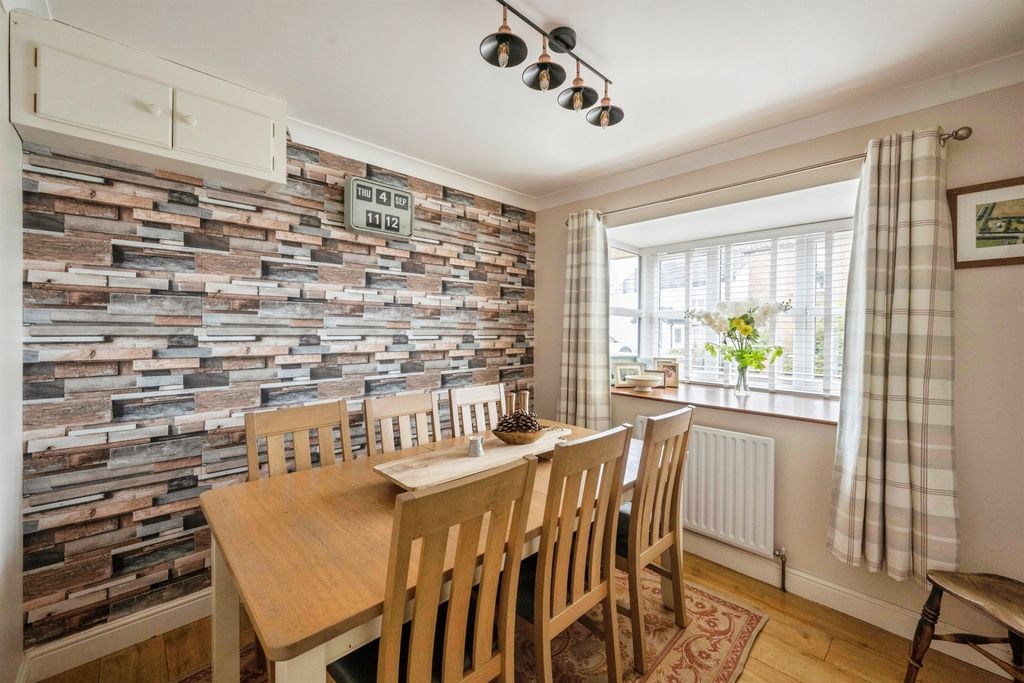 Additional image 9 of 4 bed detached house for saleGrove Street, Kirton Lindsey, Gainsborough DN21