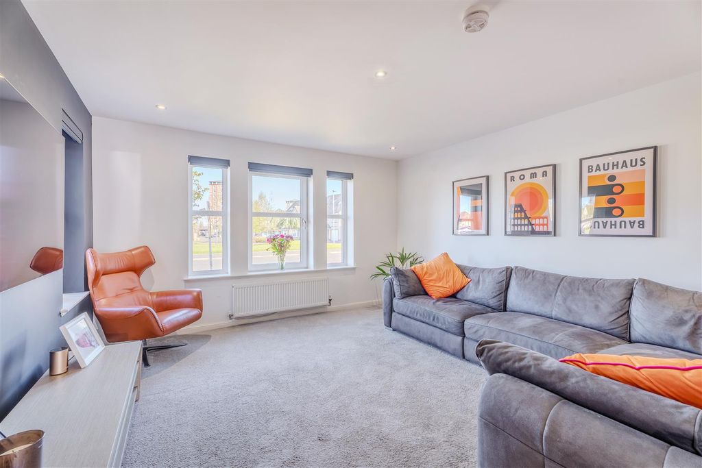 Additional image 3 of 4 bed detached house for saleFranklin Drive, Motherwell ML1