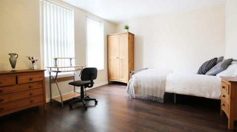 Ashfield Road, Manchester M13, Room to rent
