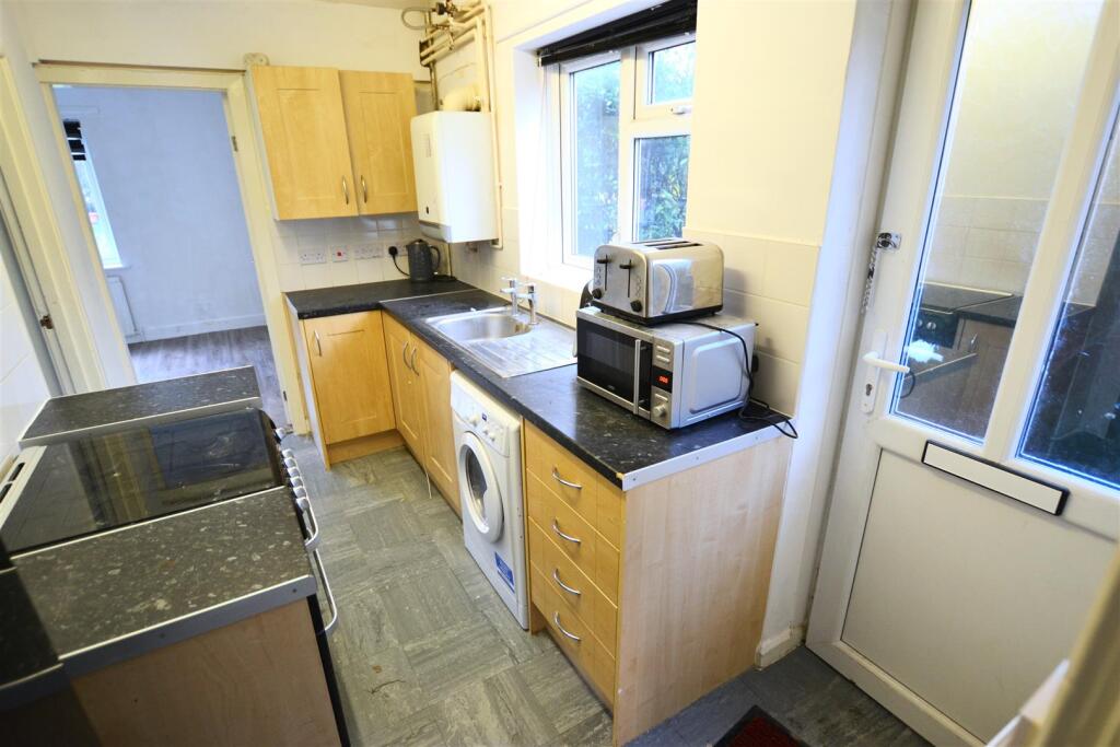 Dellfield Road, Hatfield photo 5