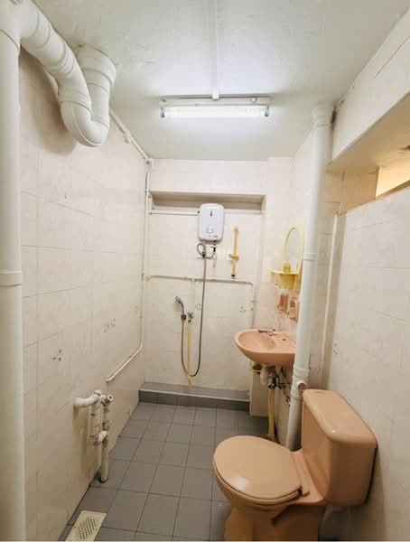 96 Whampoa Drive photo 3