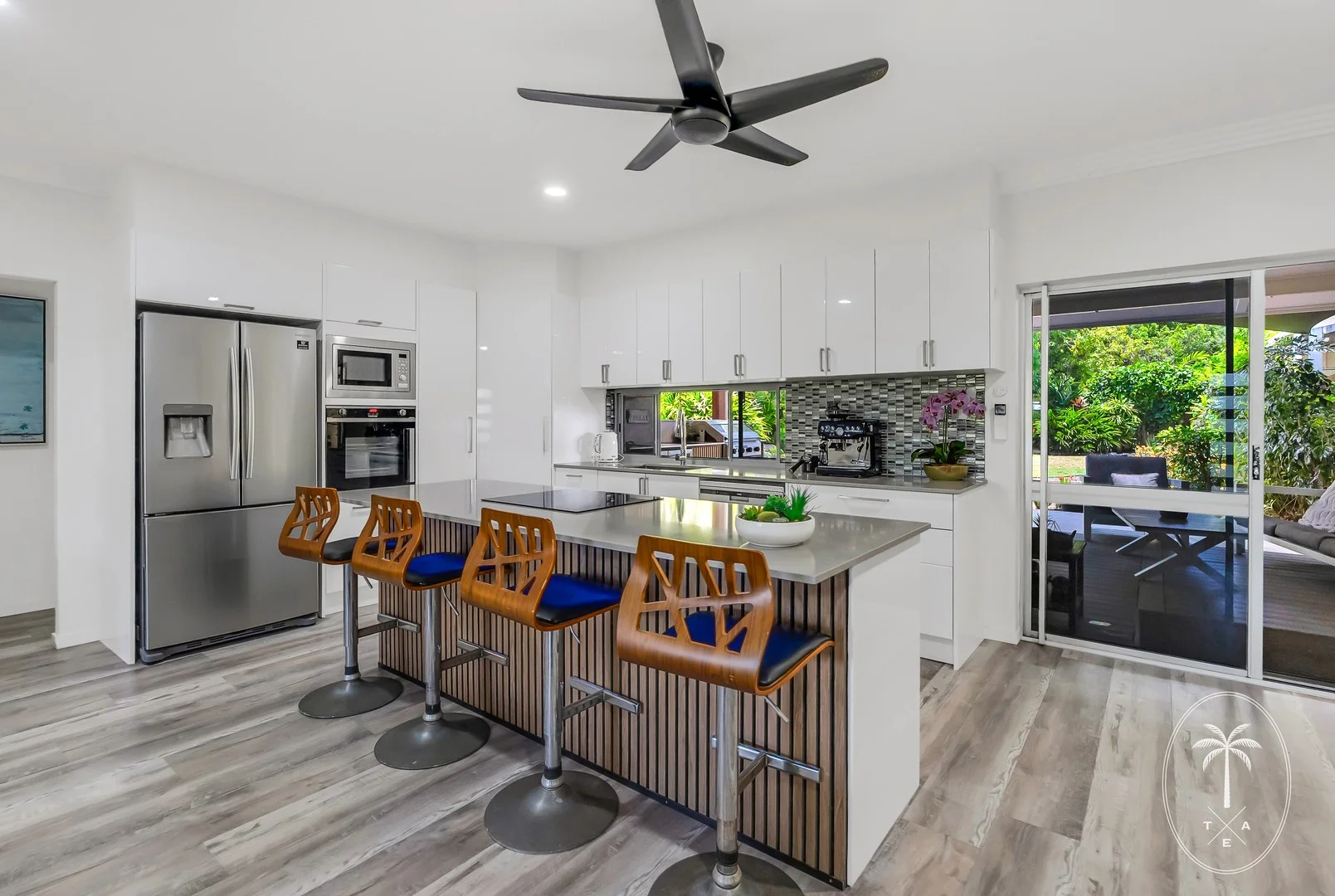 Additional image 3 of 11 Thais Street, Palm Cove QLD 4879