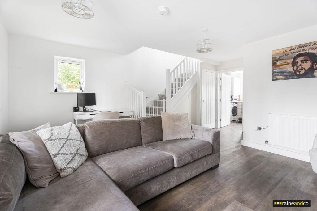 Overfield Close, Hatfield photo 5