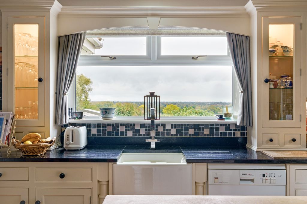 Additional image 9 of 5 bed detached house for saleBarton Street, Ashby-Cum-Fenby, Grimsby DN37