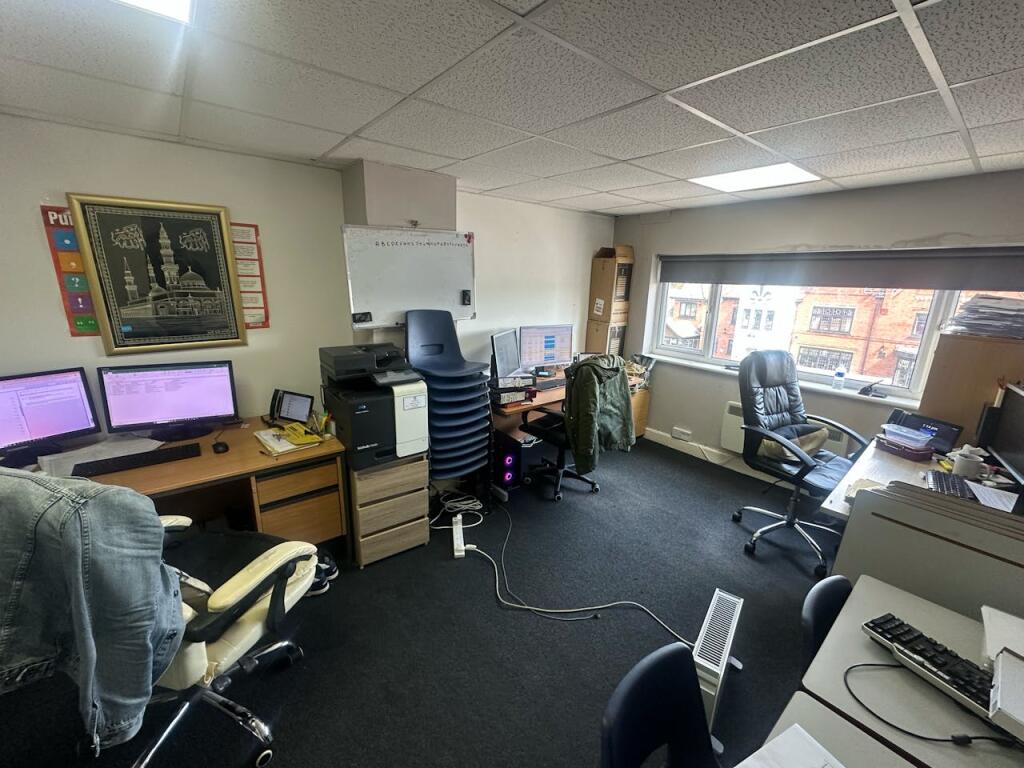 Additional image 7 of First and Second Floor Office, 320 Stratford Road, Shirley, Solihull, B90 3DN
