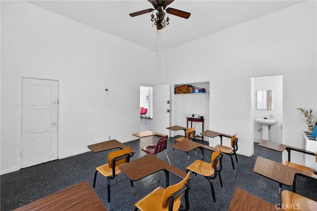 Additional image 29 of 7101 Menlo Ave, Los Angeles, CA 90044