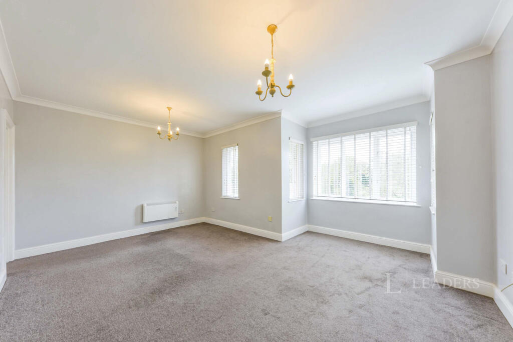 Latium Close, Holywell Hill, AL1 photo 2