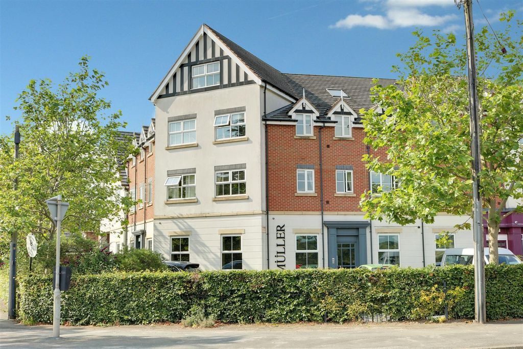 2 bed flat for saleThe Point, Crewe Road, Alsager ST7