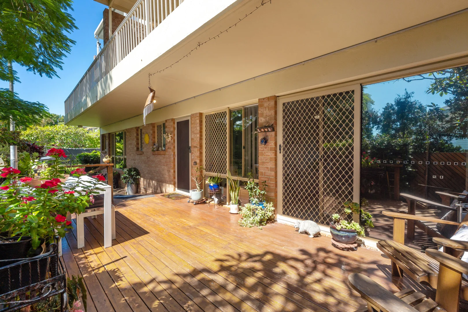 2/162 Prince Edward Parade, Scarborough QLD 4020 photo 2