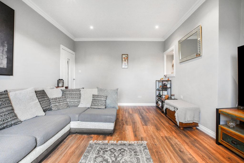 Additional image 2 of 2 bed flat for saleThornhouse Avenue, Irvine KA12