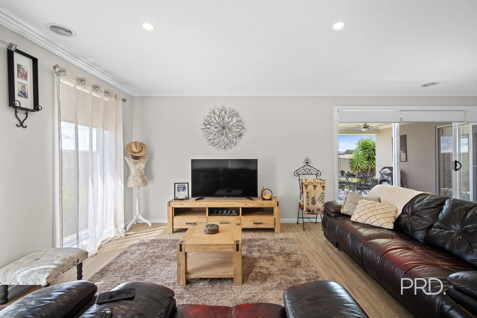 2/15 Chang Avenue, Lloyd NSW 2650