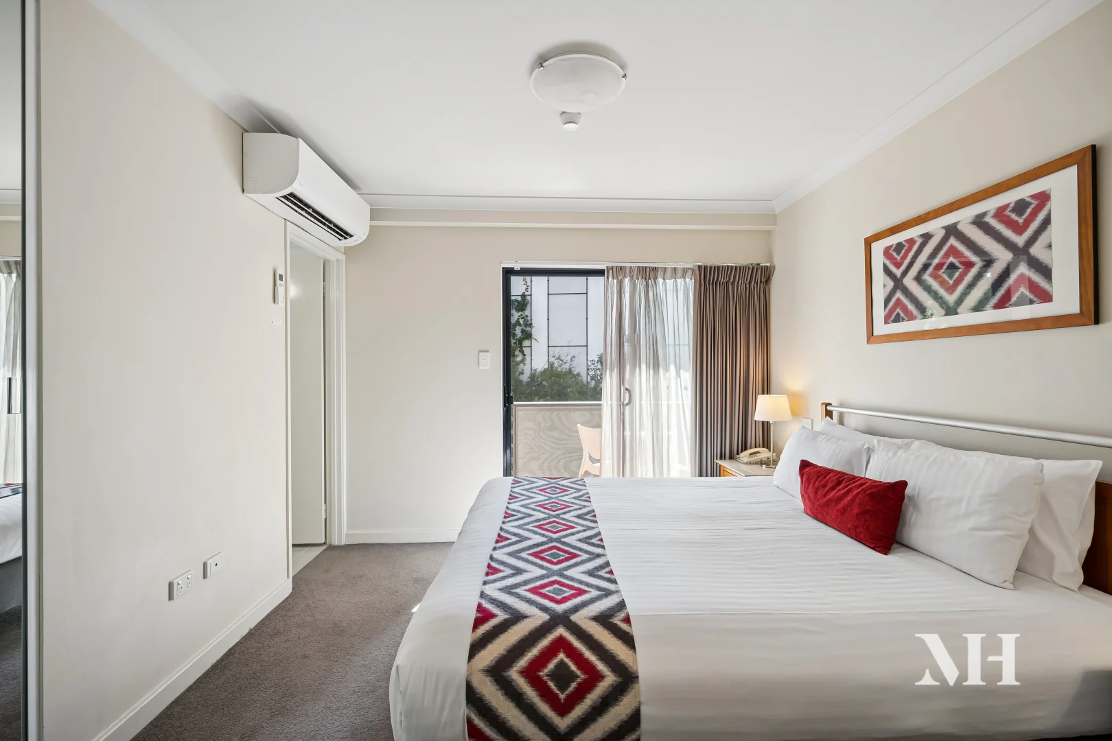 304/112 Mounts Bay Road, Perth WA 6000 photo 3