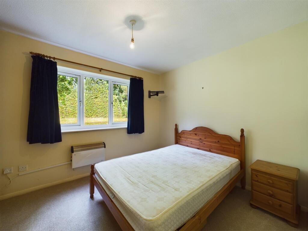 94 Kendal Grove Solihull B92 0PS photo 4