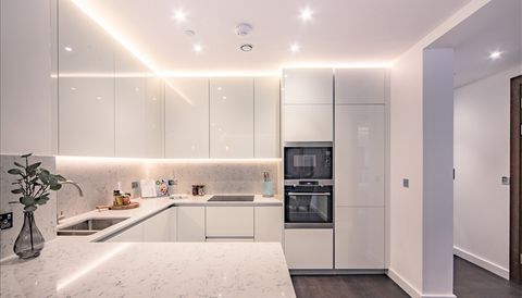 Thornes House, Nine Elms SW11