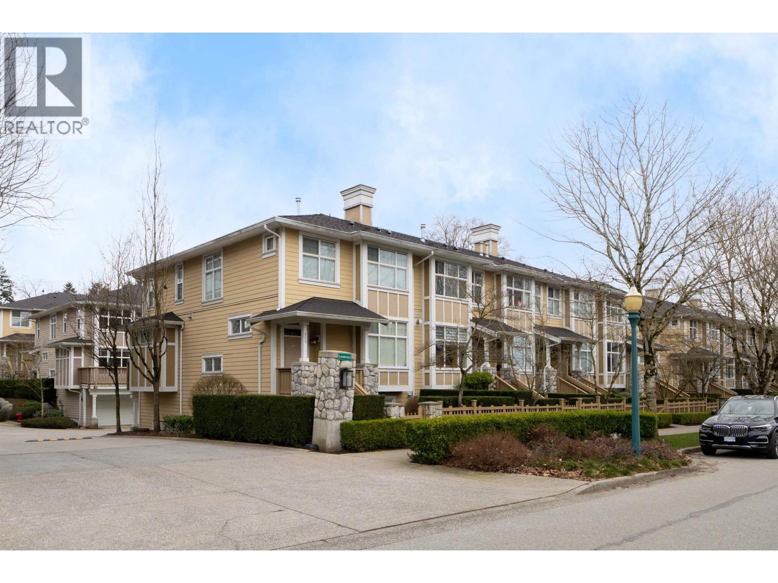 968 WESTBURY WALK