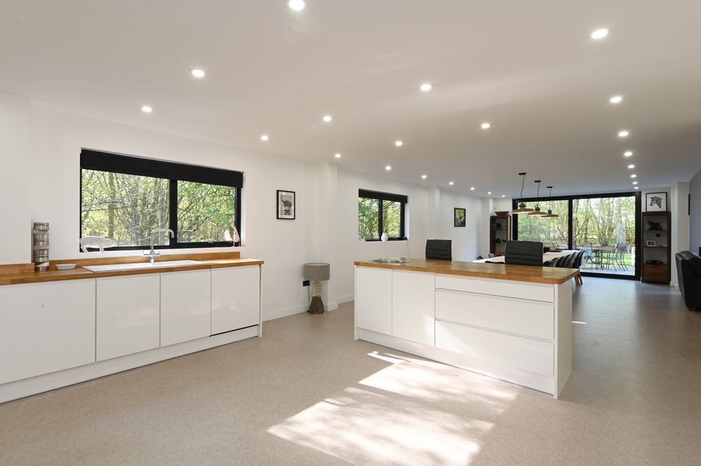 Additional image 5 of 6 bed barn conversion for saleThe Grain Store, Wicker Street IP7
