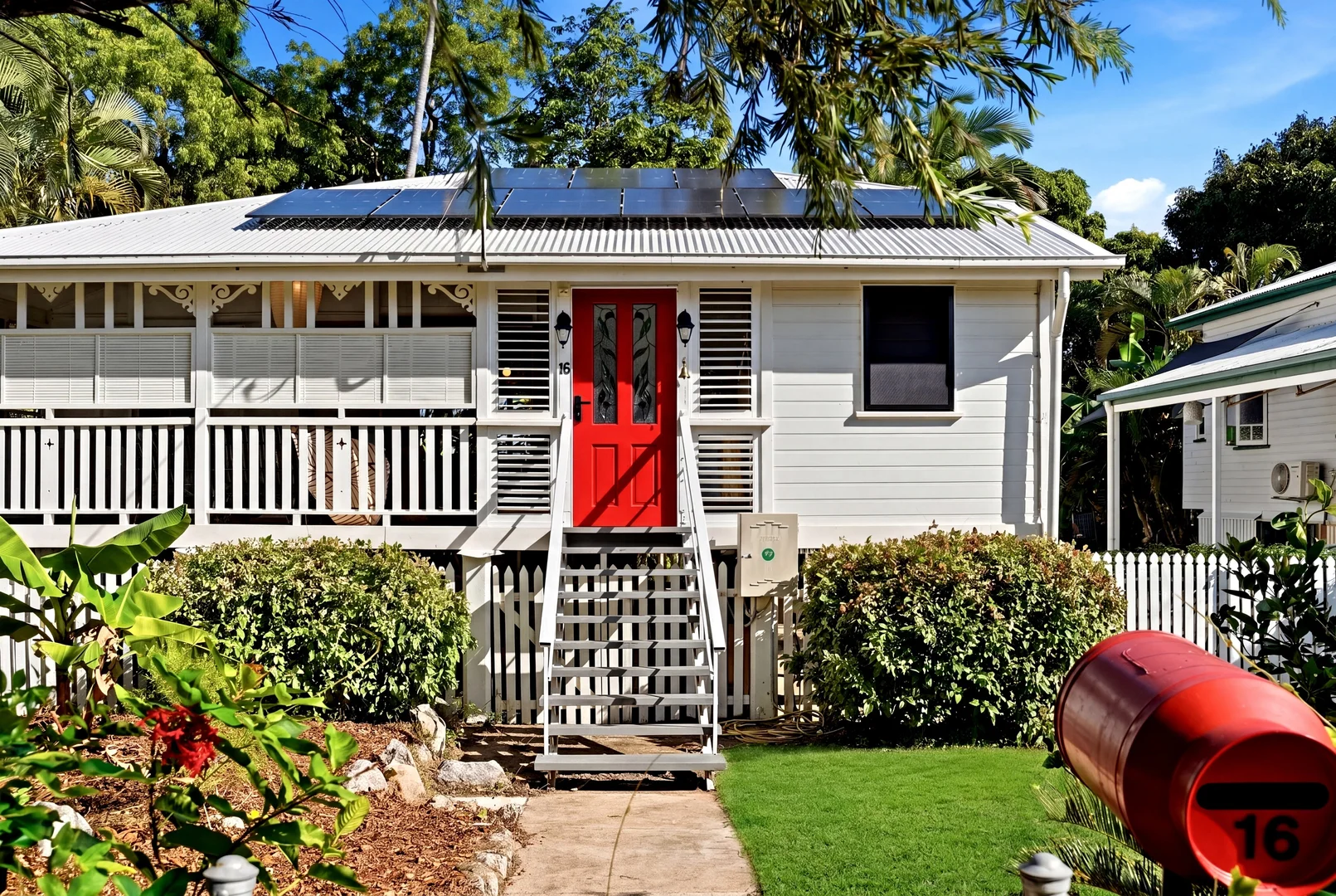 16 Baxter Street, West End QLD 4810 photo 2
