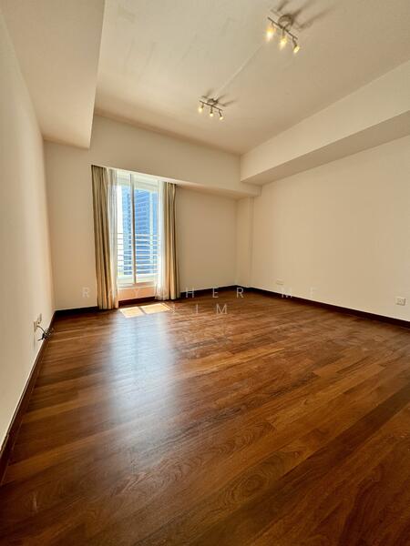 6 Marina Boulevard photo 4