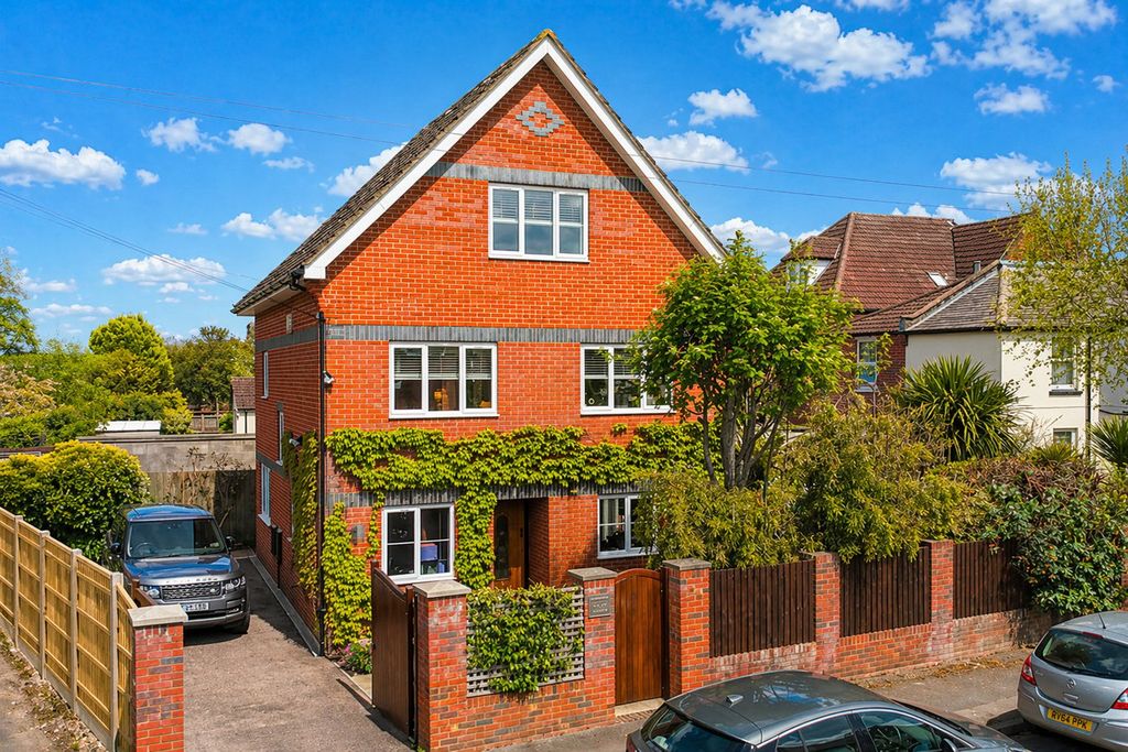 5 bed detached house for saleArthur Road, Southampton SO15