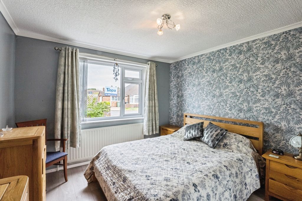 Additional image 12 of 2 bed semi-detached bungalow for saleLomond Avenue, Lytham St. Annes FY8