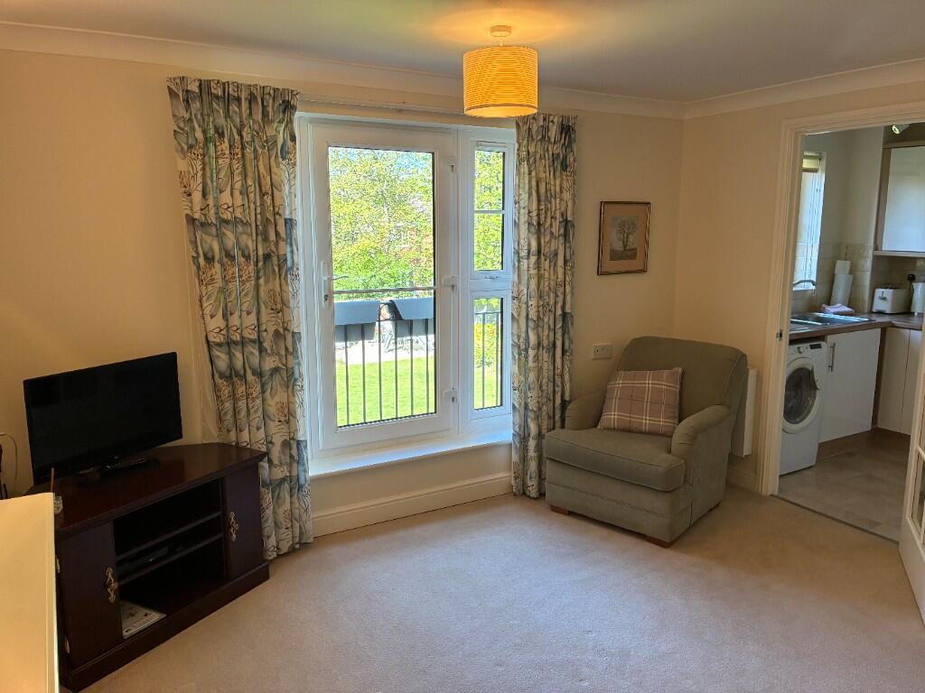 Additional image 6 of 9 Grange Court, 298 Warwick Road, Solihull, B92 7GL